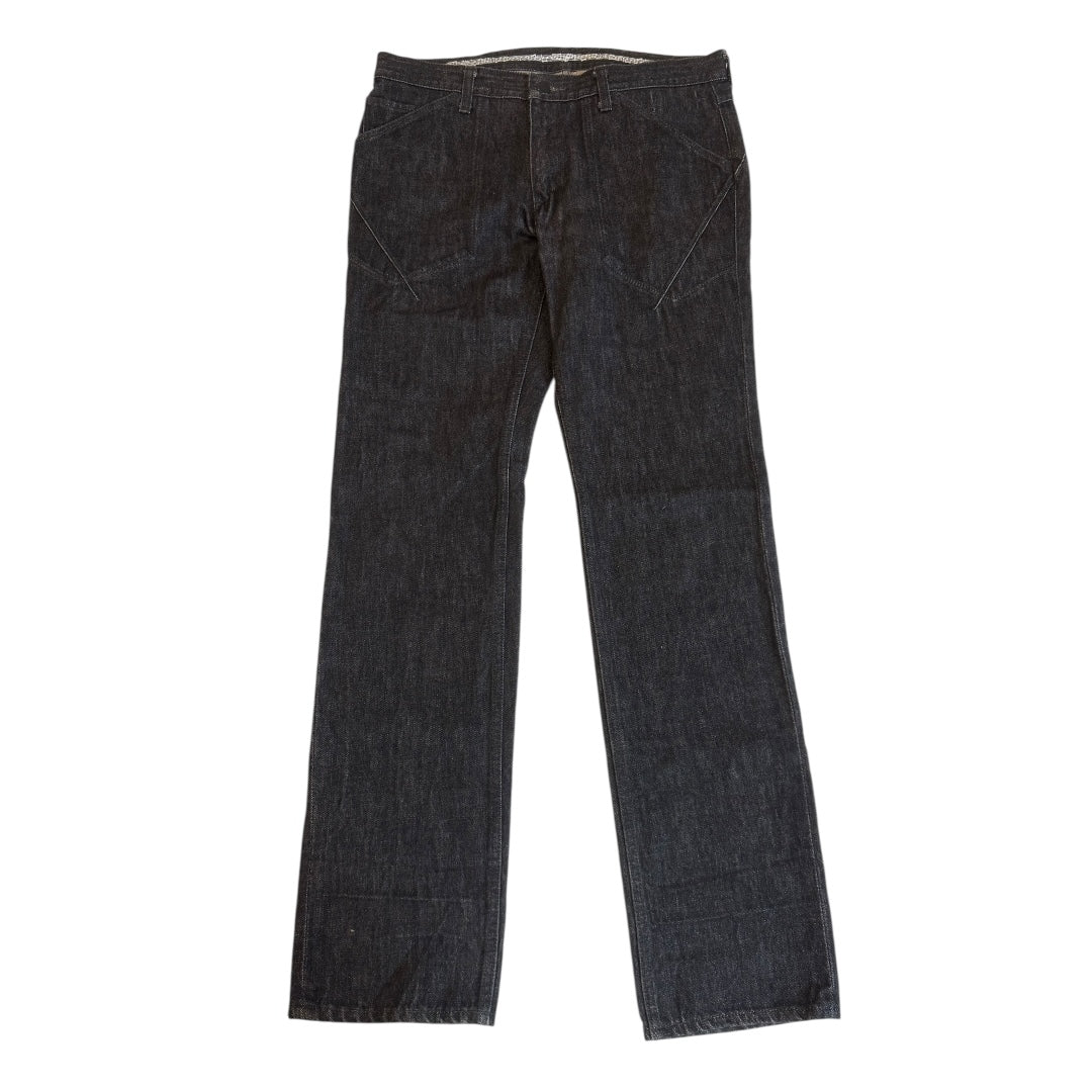 35A04B07-22B0-47BA-800F-