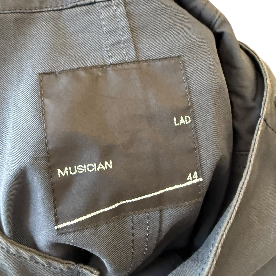 Lad Musician